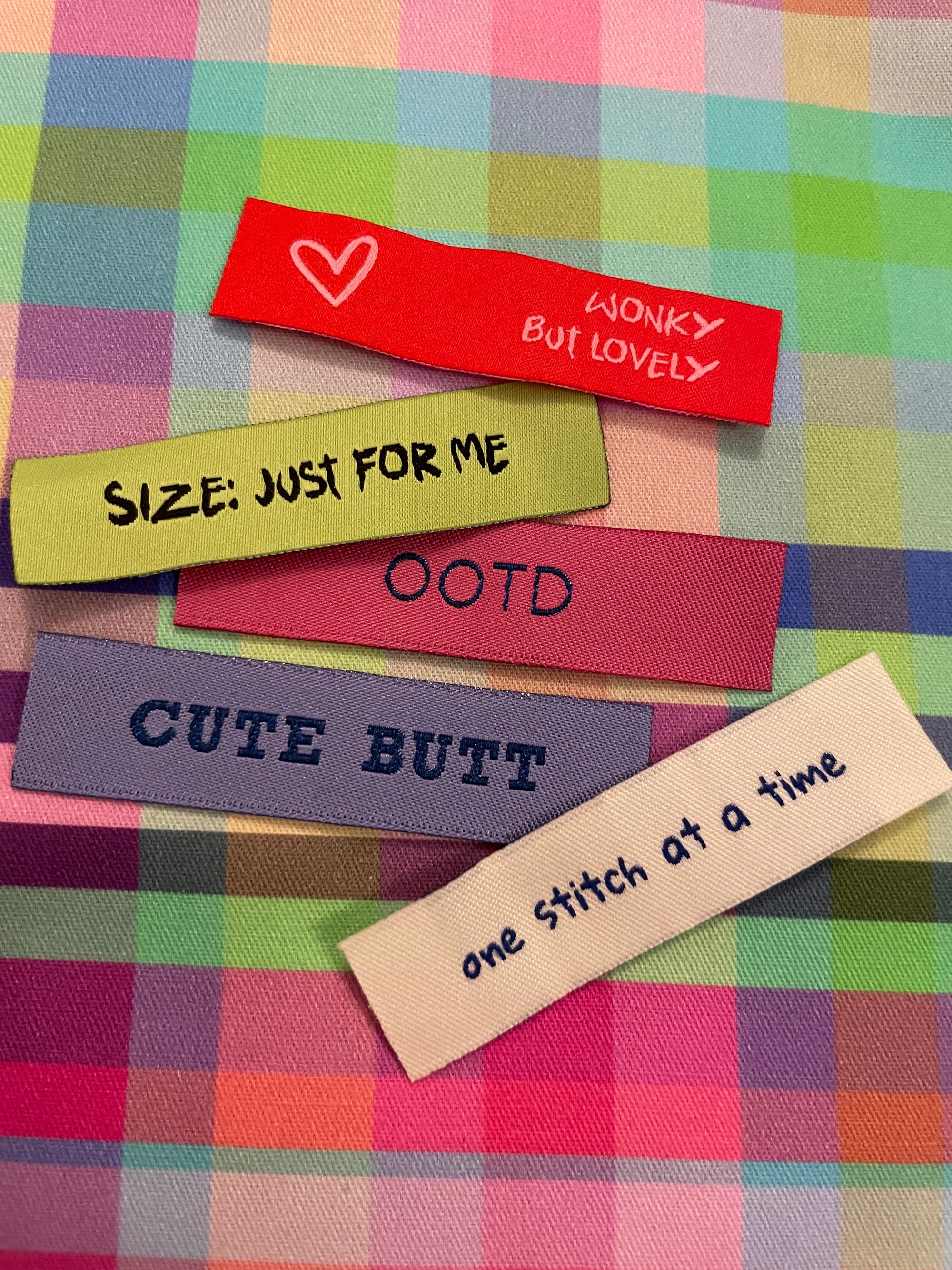 CUTE Don't Label Me pack of 10 Labels by Suzz in Colour
