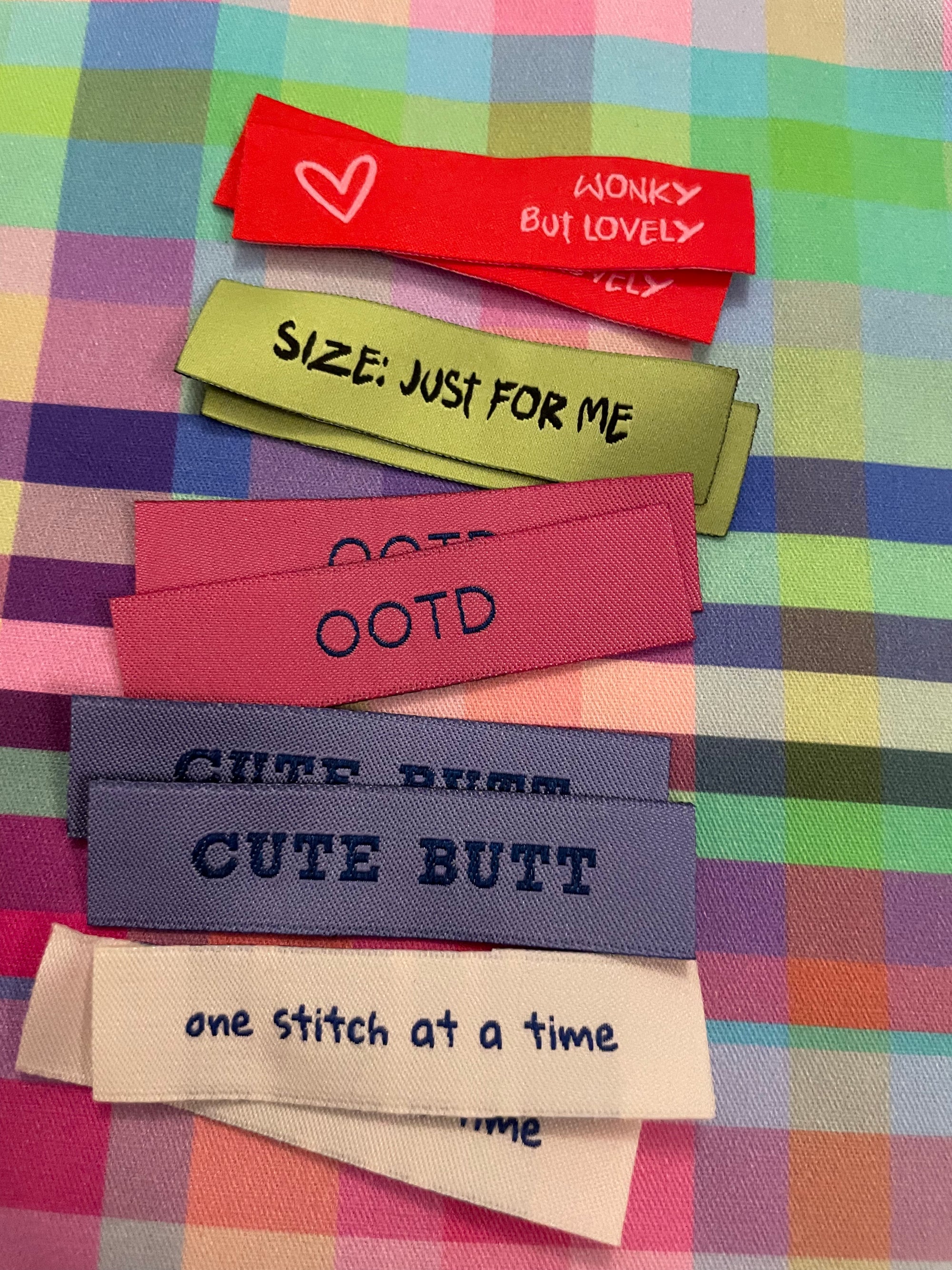 CUTE Don't Label Me pack of 10 Labels by Suzz in Colour